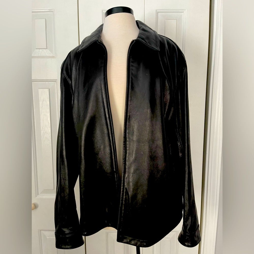 Merona men’s large black leather jacket in perfect condition